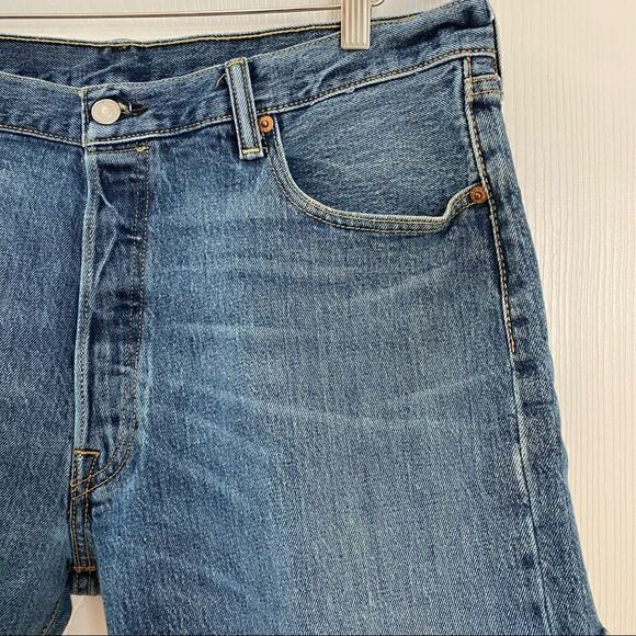 Levis Vintage Cut Off Denim Shorts Medium Wash - Picture 4 of 12
